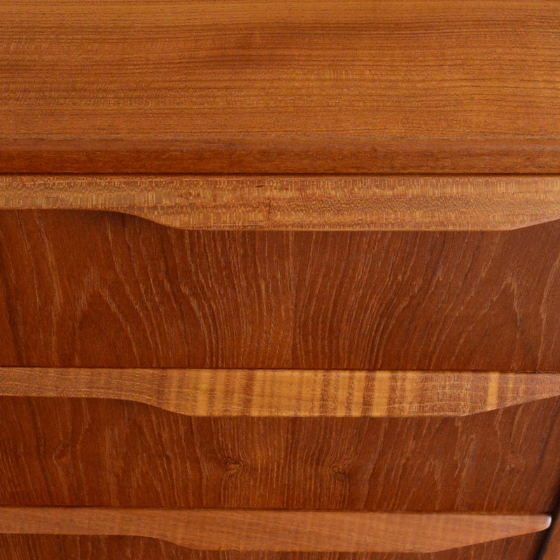 デンマーク ヴィンテージ  チーク３段チェスト 鍵付　6-17