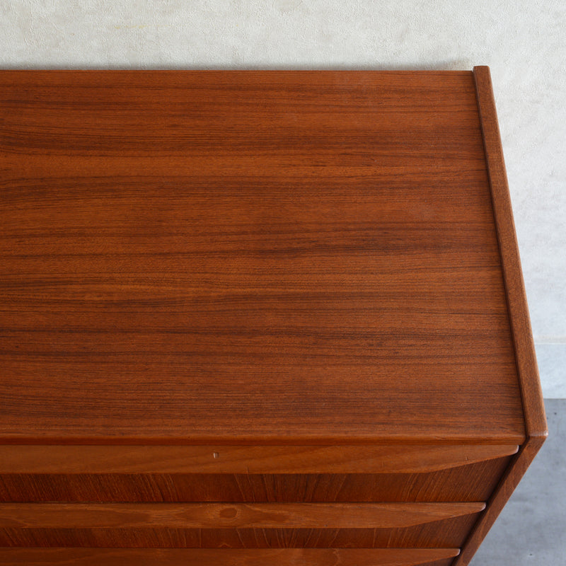 デンマーク ヴィンテージ  チーク ４段チェスト 5-41 (ウッドオイル仕上）