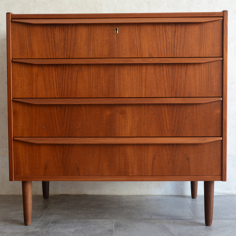 デンマーク ヴィンテージ  チーク ４段チェスト 5-41 (ウッドオイル仕上）