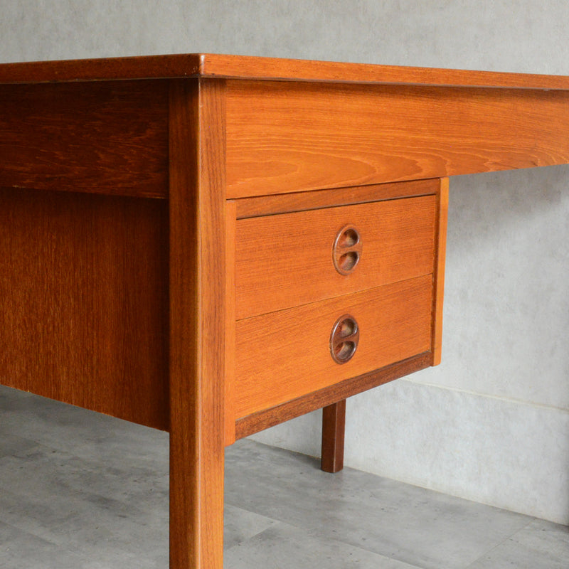 デンマークヴィンテージ チークデスク 8-58