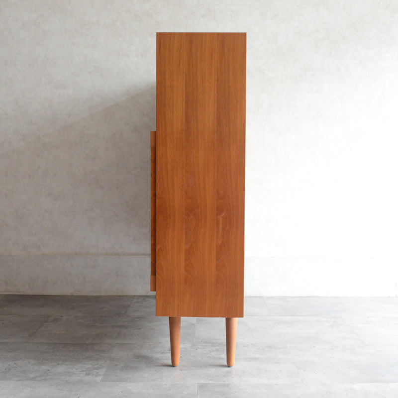 デンマーク ヴィンテージ　チーク ガラスキャビネット8-46