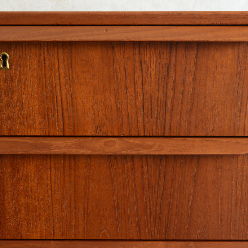 デンマーク ヴィンテージ  チーク ４段チェスト 5-41 (ウッドオイル仕上）