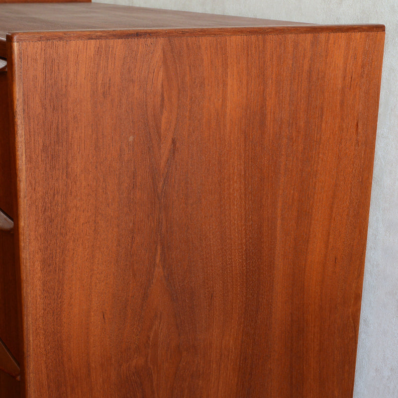 デンマーク ヴィンテージ  チーク ４段チェスト 5-41 (ウッドオイル仕上）