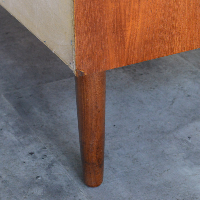 デンマーク ヴィンテージ  チーク３段チェスト 鍵付　6-17