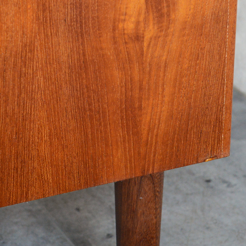 デンマーク ヴィンテージ  チーク３段チェスト 鍵付　6-17