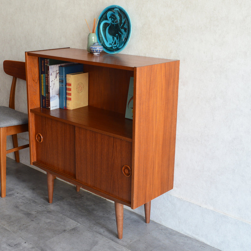 デンマーク ヴィンテージ シェルフ 5-40（木扉付）