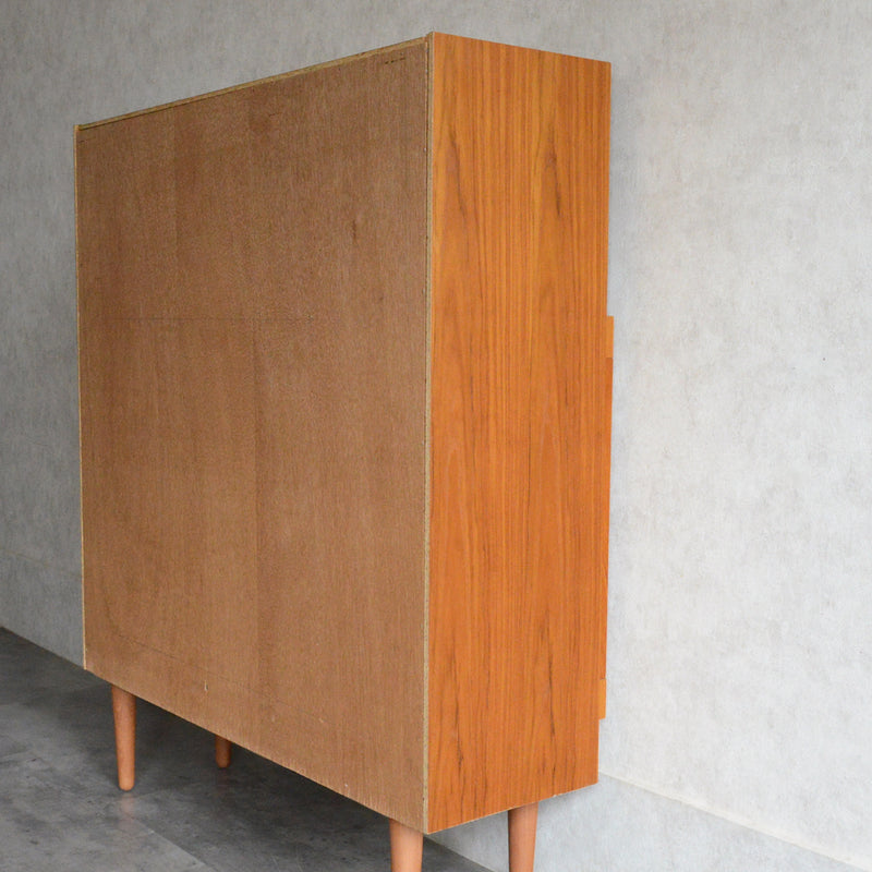 デンマーク ヴィンテージ　チーク ガラスキャビネット8-46