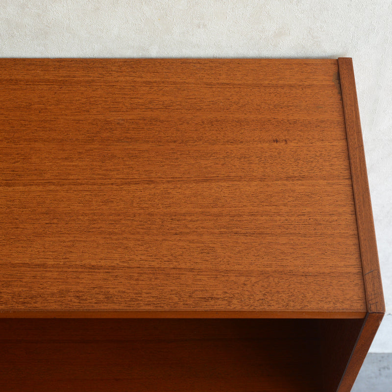 デンマーク ヴィンテージ シェルフ 5-40（木扉付）