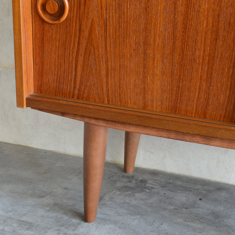 デンマーク ヴィンテージ シェルフ 5-40（木扉付）