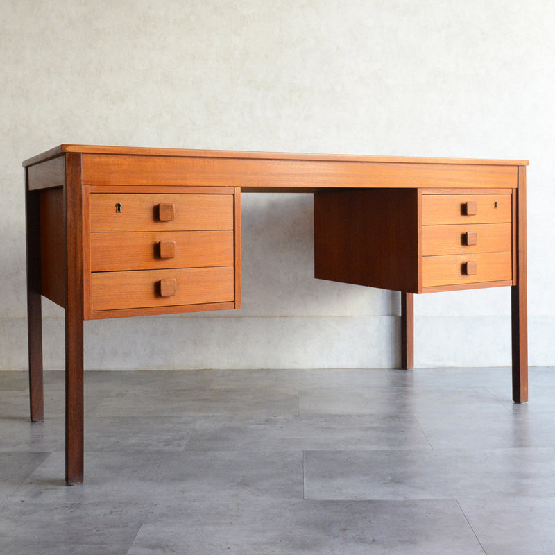 Domino mobler　デンマーク ヴィンテージ　チークデスク 8-20　