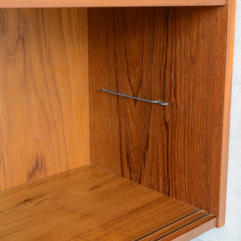 デンマーク ヴィンテージ シェルフ 5-40（木扉付）