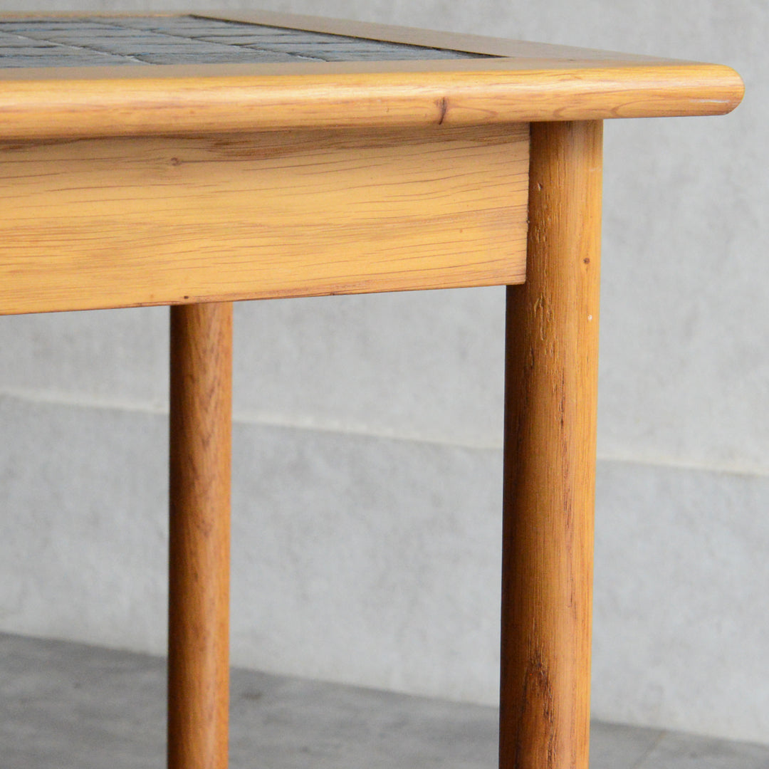 デンマーク ヴィンテージ タイルトップ サイドテーブル 8-47　