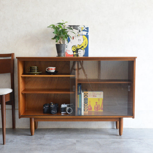 ミッドセンチュリー ヴィンテージ　チーク ガラスキャビネット 97