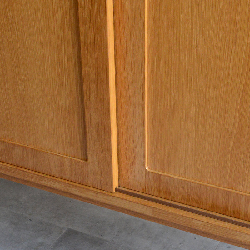 デンマーク ヴィンテージ   オーク サイドボード 5-70