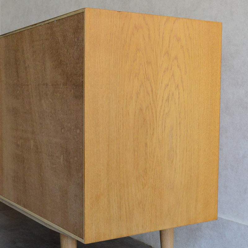 デンマーク ヴィンテージ   オーク サイドボード 5-70