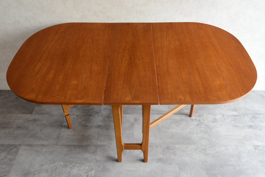 ミッドセンチュリー チークゲートレッグダイニングテーブル 47