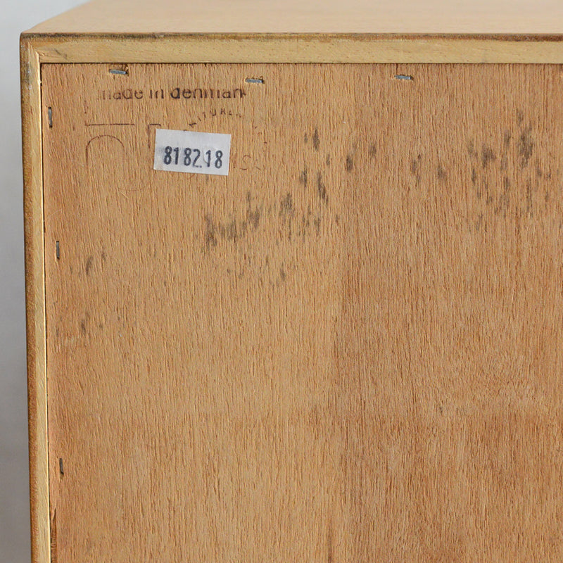 デンマーク ヴィンテージ   オーク サイドボード 5-70