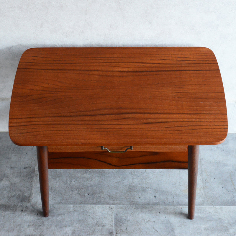 デンマーク ヴィンテージ　サイドテーブル(抽斗付) 6-20