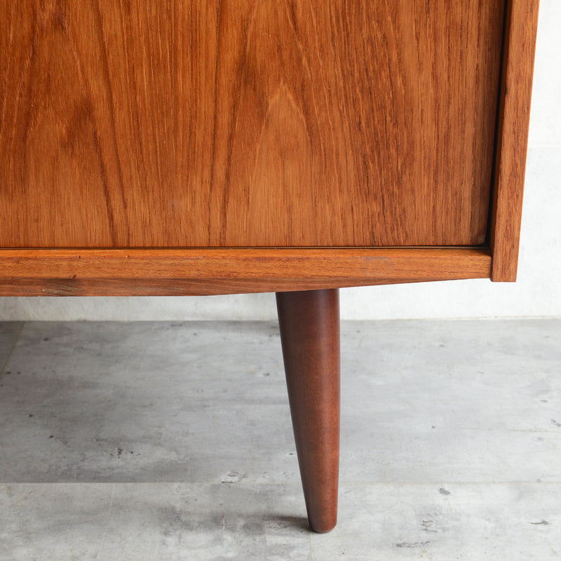 デンマークヴィンテージ　チーク キャビネット5-13(ウッドオイル仕上）