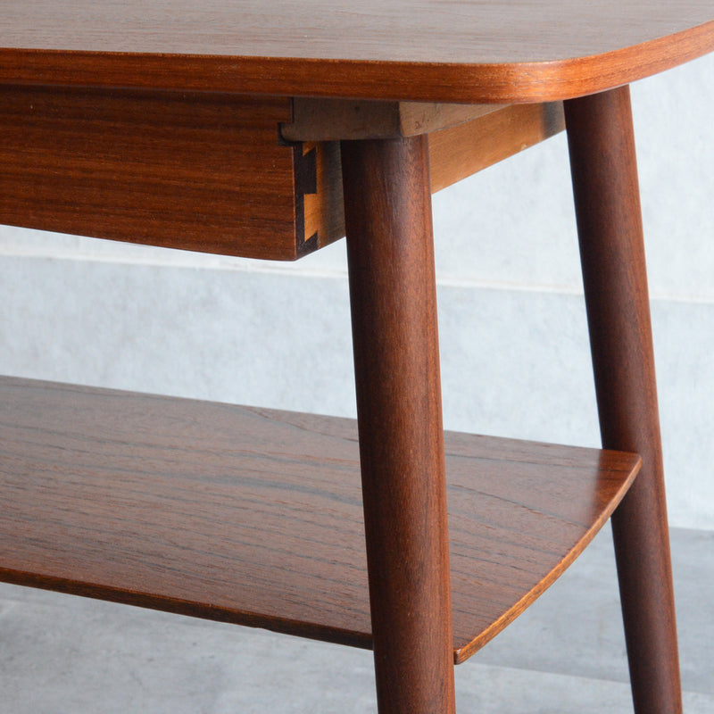 デンマーク ヴィンテージ　サイドテーブル(抽斗付) 6-20