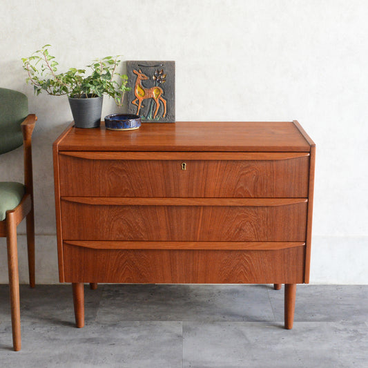 デンマークヴィンテージ  チーク３段チェスト(鍵付）6-95