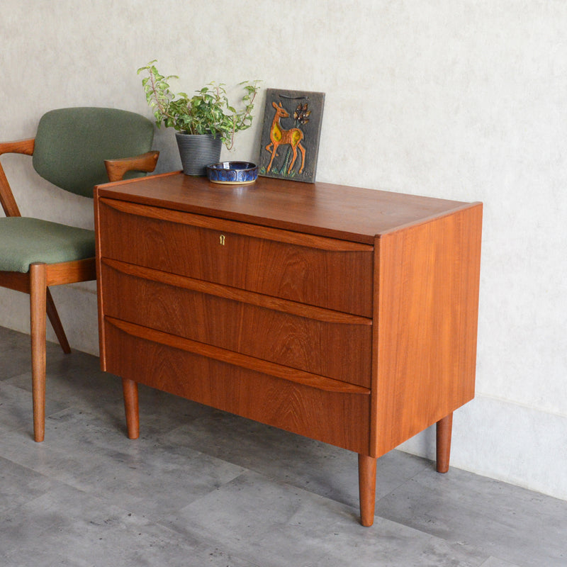 デンマークヴィンテージ  チーク３段チェスト(鍵付）6-95