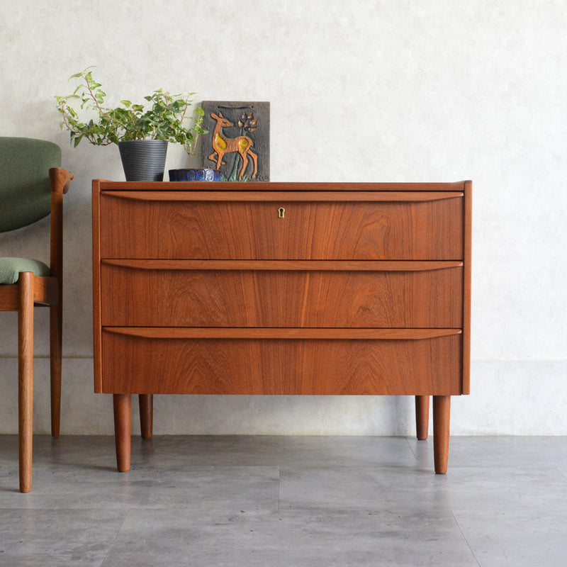 デンマークヴィンテージ  チーク３段チェスト(鍵付）6-95