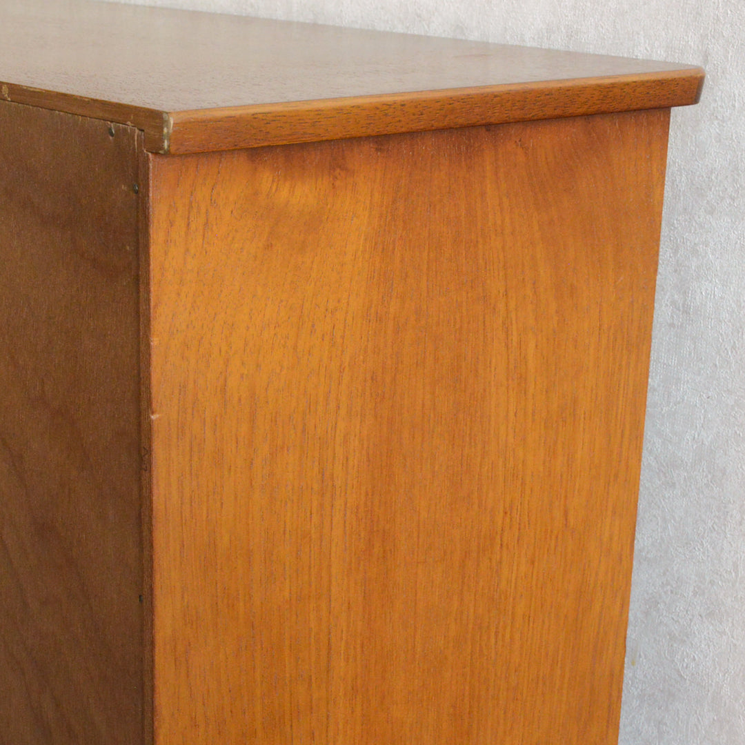 ミッドセンチュリー ヴィンテージ　チーク ガラスキャビネット 97