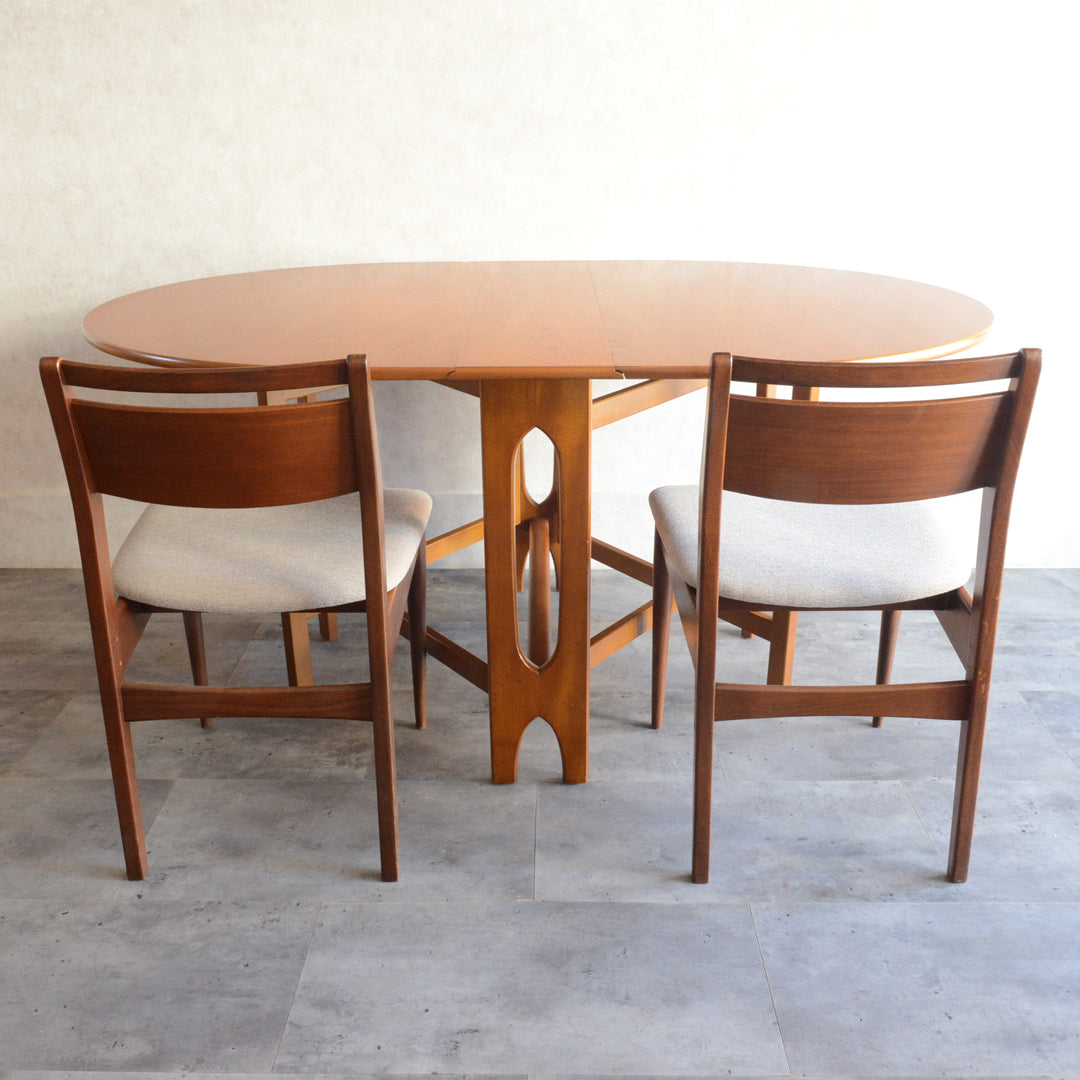 Jentique ジェンティーク　ゲートレッグテーブル 50（オーバル・天板剝離再塗装済）