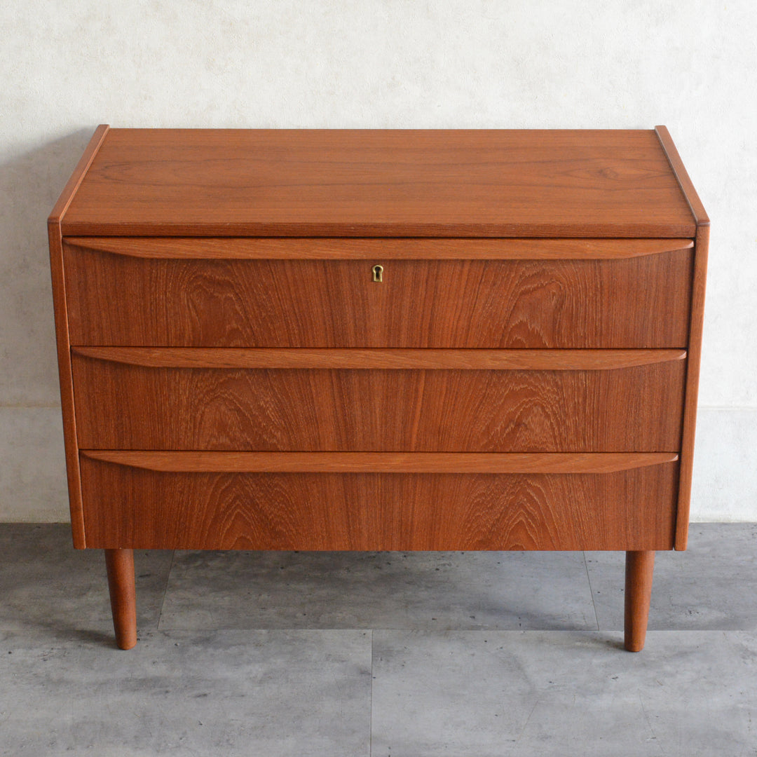 デンマークヴィンテージ  チーク３段チェスト(鍵付）6-95