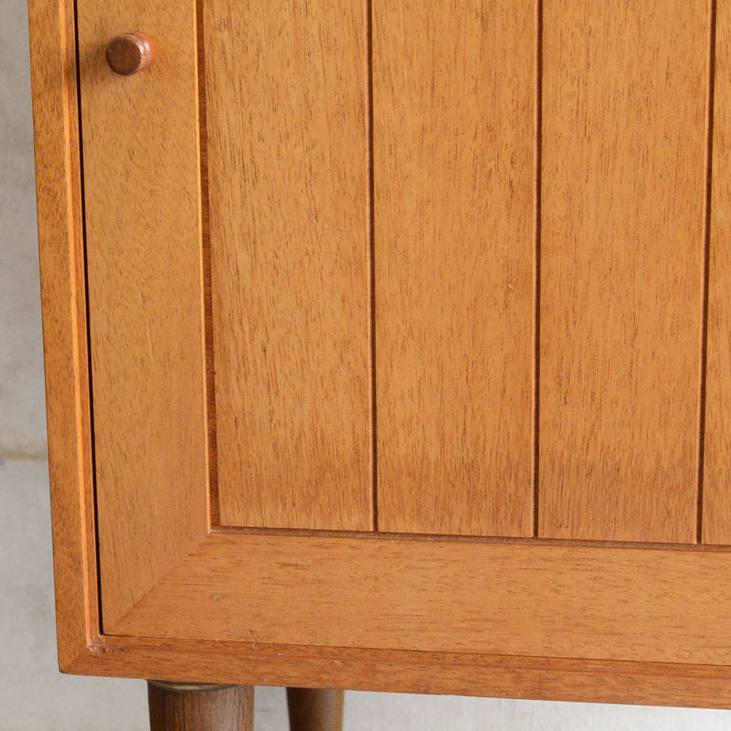 デンマーク Rud Thygesen & Johnny Sorensen ブック/レコードキャビネット8-63