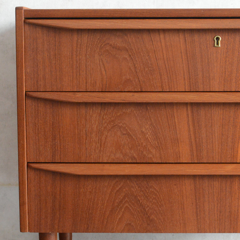 デンマークヴィンテージ  チーク３段チェスト(鍵付）6-95