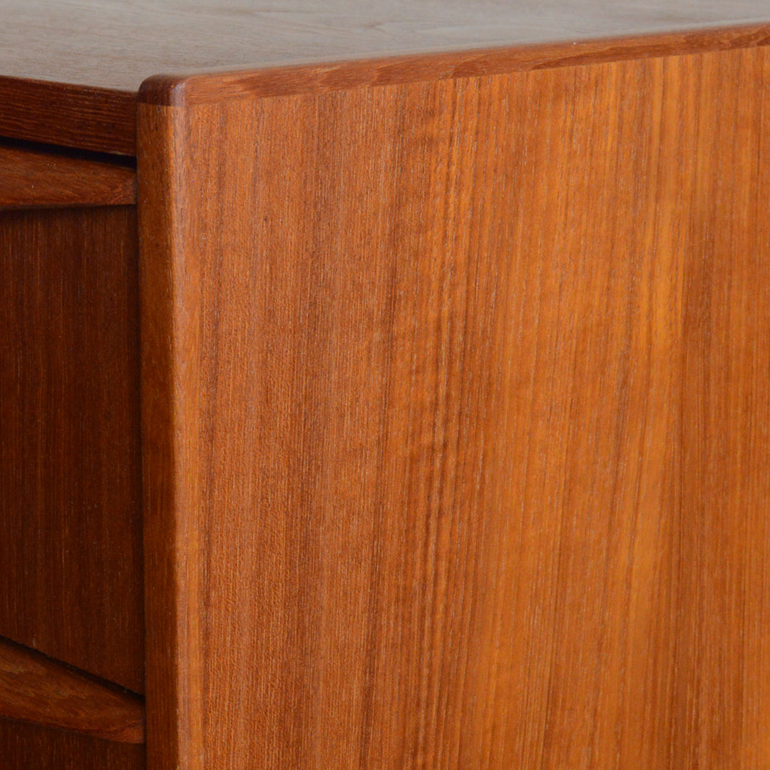 デンマークヴィンテージ  チーク３段チェスト(鍵付）6-95