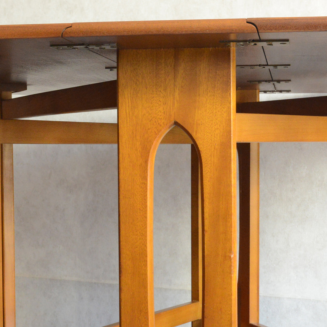 Jentique ジェンティーク　ゲートレッグテーブル 50（オーバル・天板剝離再塗装済）