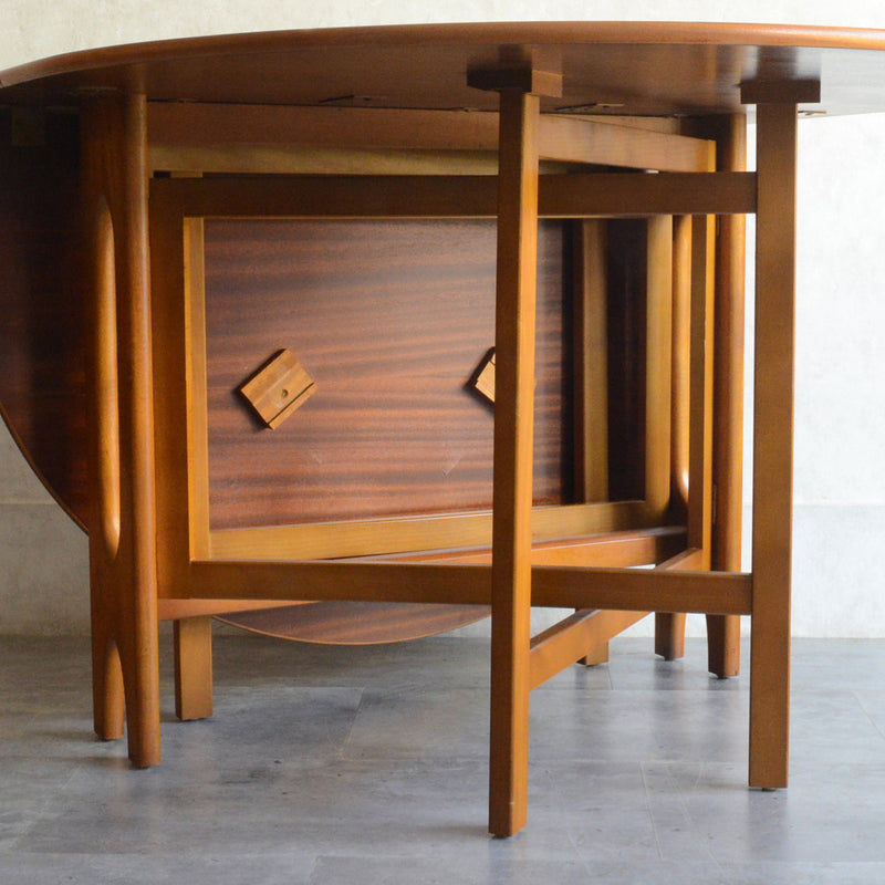 Jentique ジェンティーク　ゲートレッグテーブル 50（オーバル・天板剝離再塗装済）