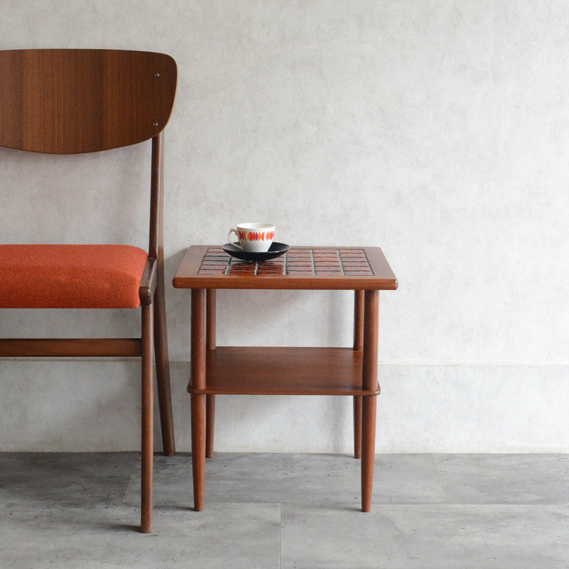 デンマークヴィンテージ ブラウンタイル チークサイドテーブル 8-62