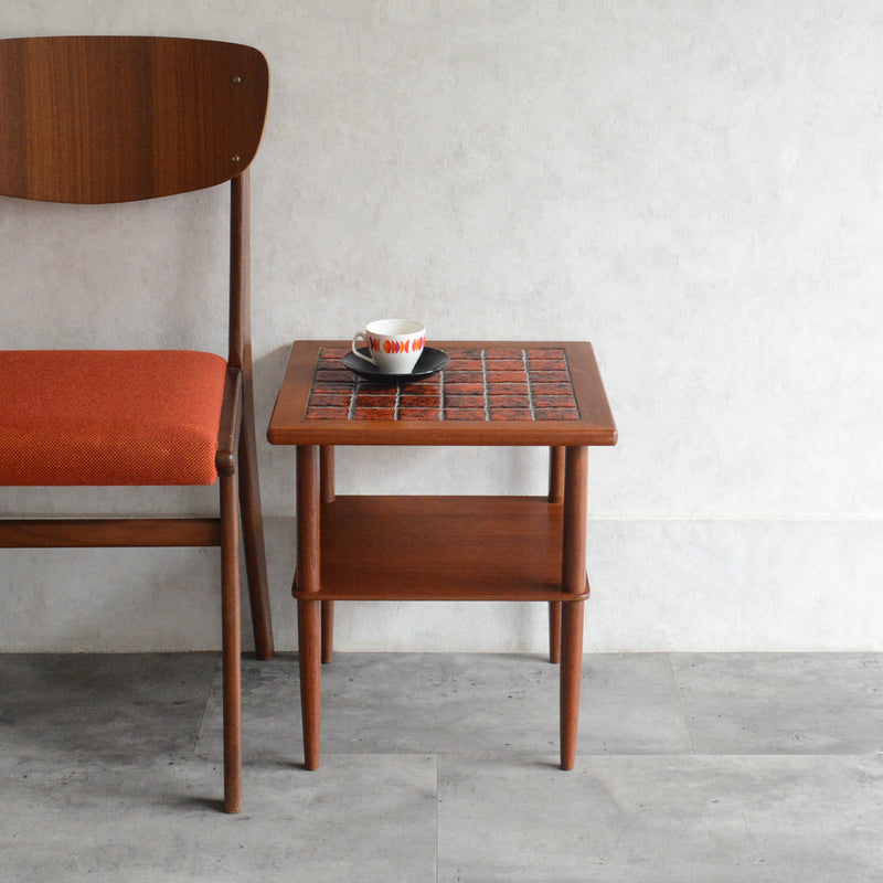 デンマークヴィンテージ ブラウンタイル チークサイドテーブル 8-62