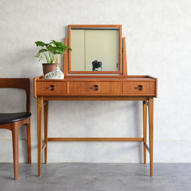 デンマークヴィンテージ　ドレッシングデスク　6-19