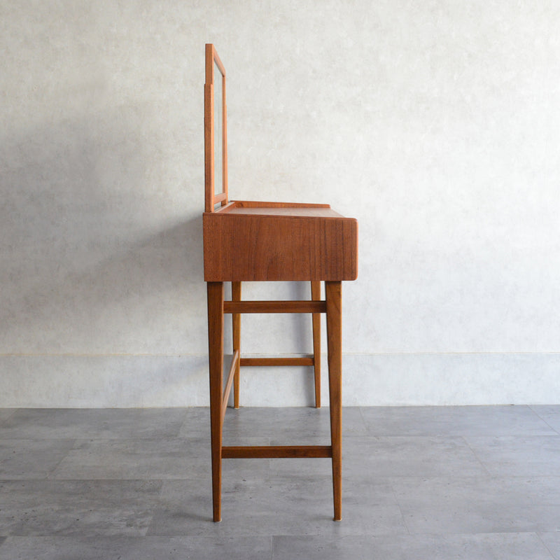 デンマークヴィンテージ　ドレッシングデスク　6-19