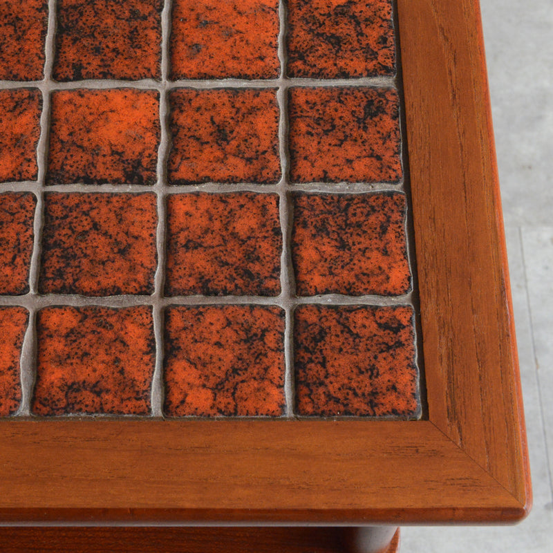 デンマークヴィンテージ ブラウンタイル チークサイドテーブル 8-62