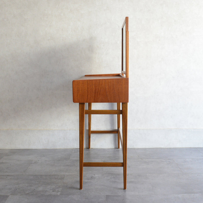 デンマークヴィンテージ　ドレッシングデスク　6-19