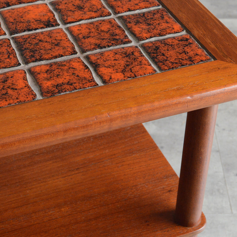 デンマークヴィンテージ ブラウンタイル チークサイドテーブル 8-62