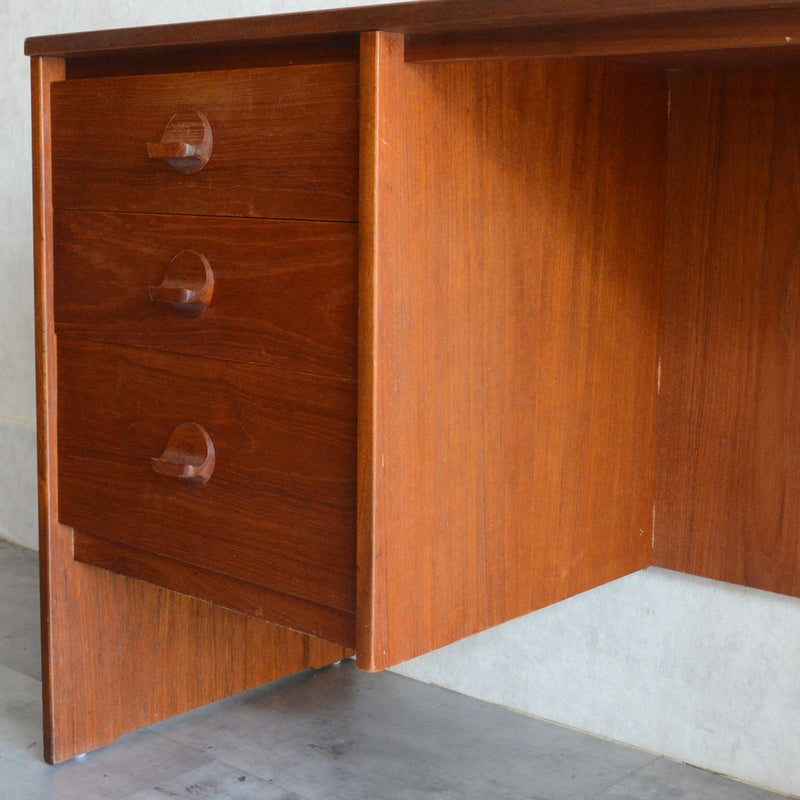 STAG スタッグ　デスク13(天板剝離再塗装済）