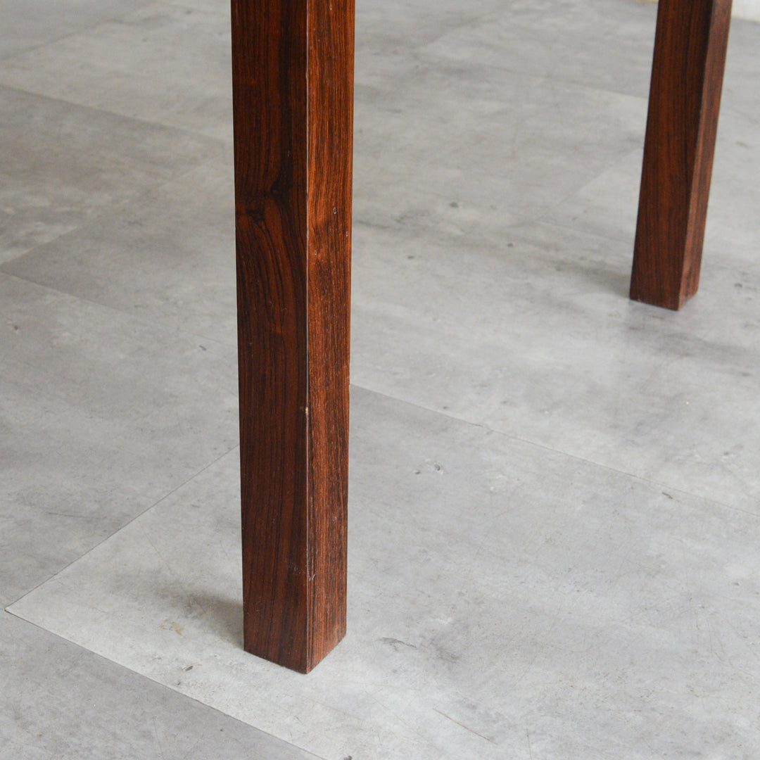 ローズウッドサイドテーブル デンマーク製 希少な折り畳みテーブル付きサイドテーブル ローズ