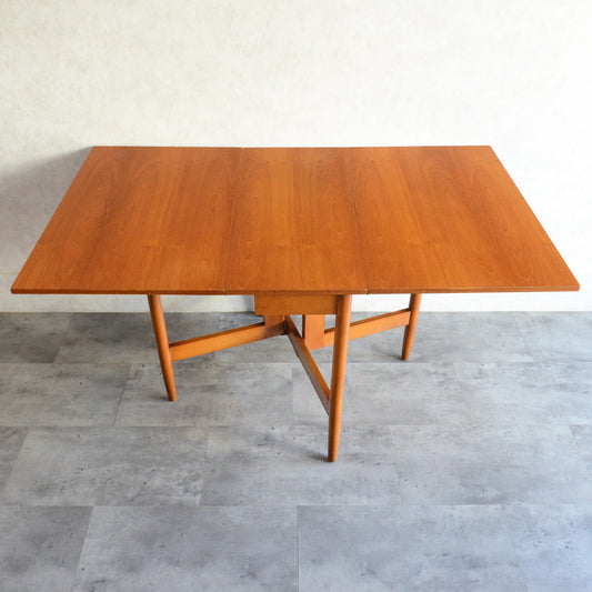 ミッドセンチュリー ヴィンテージ　ゲートレッグダイニングテーブル49 (レクタングル・天板剝離再塗装済）