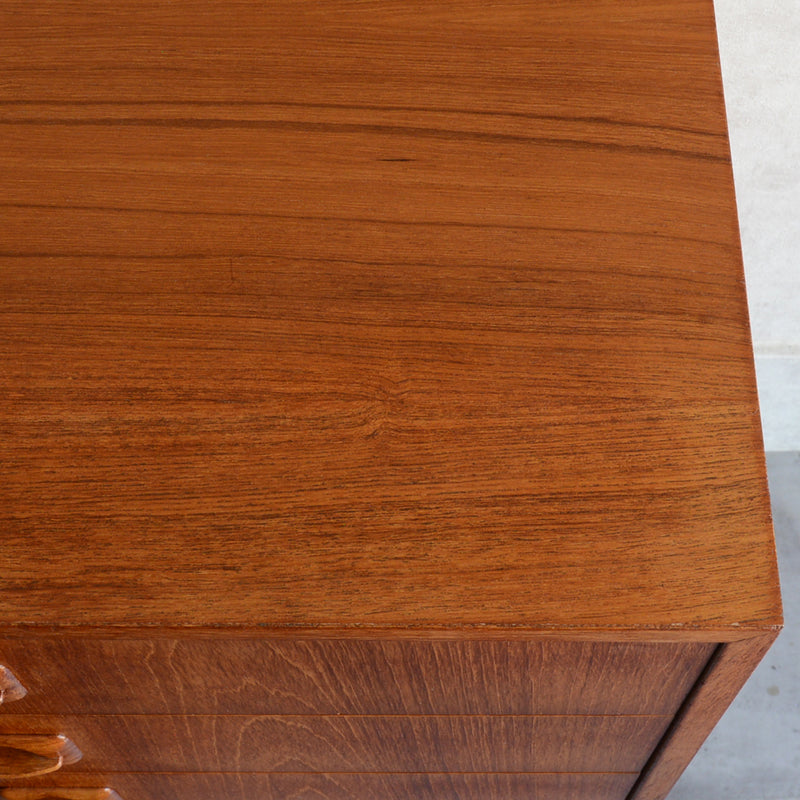 デンマーク ヴィンテージ  チーク 5段チェスト 5-32 (ウッドオイル仕上）