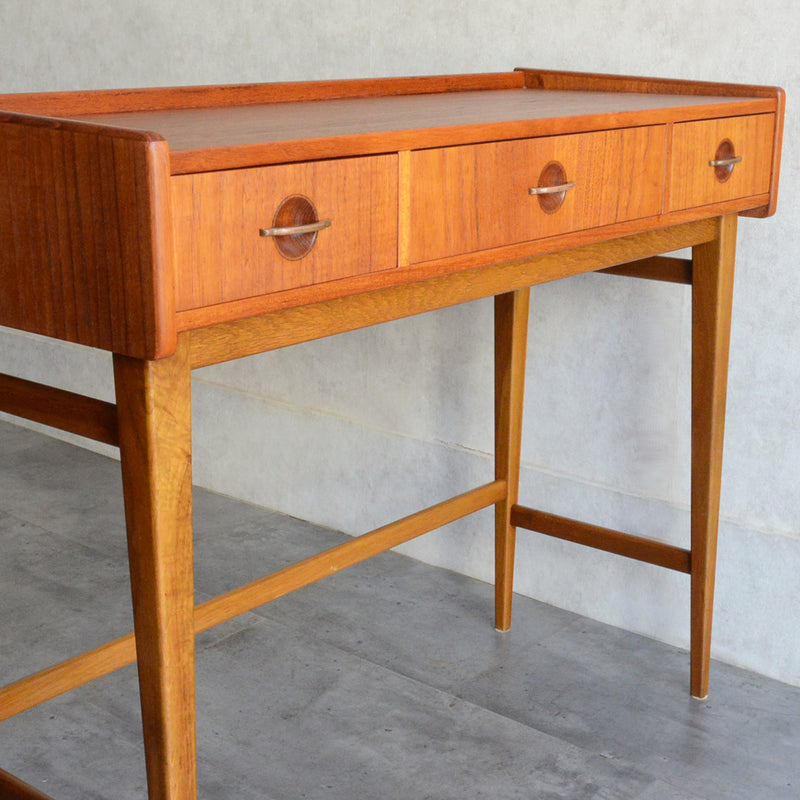 デンマークヴィンテージ　ドレッシングデスク　6-19