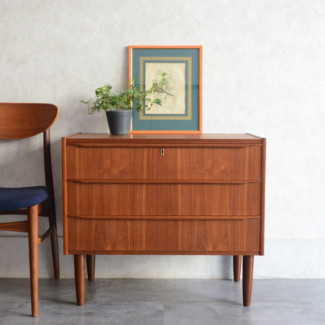 デンマークヴィンテージ  チーク３段チェスト5-172(鍵付）