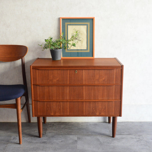 デンマークヴィンテージ  チーク３段チェスト5-172(鍵付）