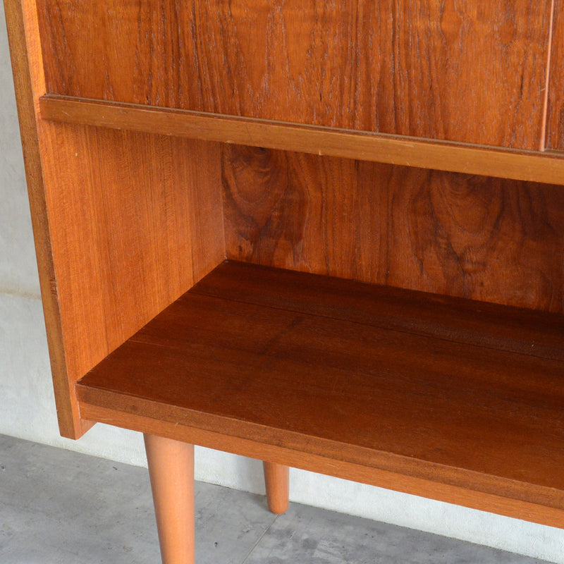 デンマークヴィンテージ　チークシェルフ（木扉付）8-60